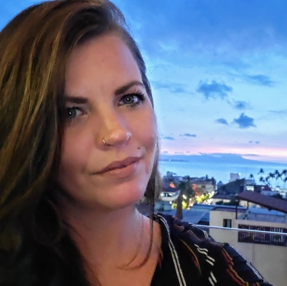 Meet your Posher, Sara - Picture 2 of 7